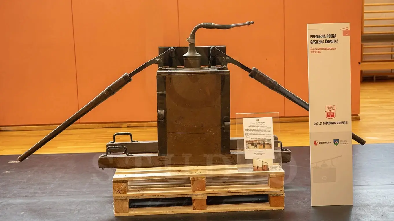 prenosna-rocna-gasilska-crpalka-gz-skofja-loka